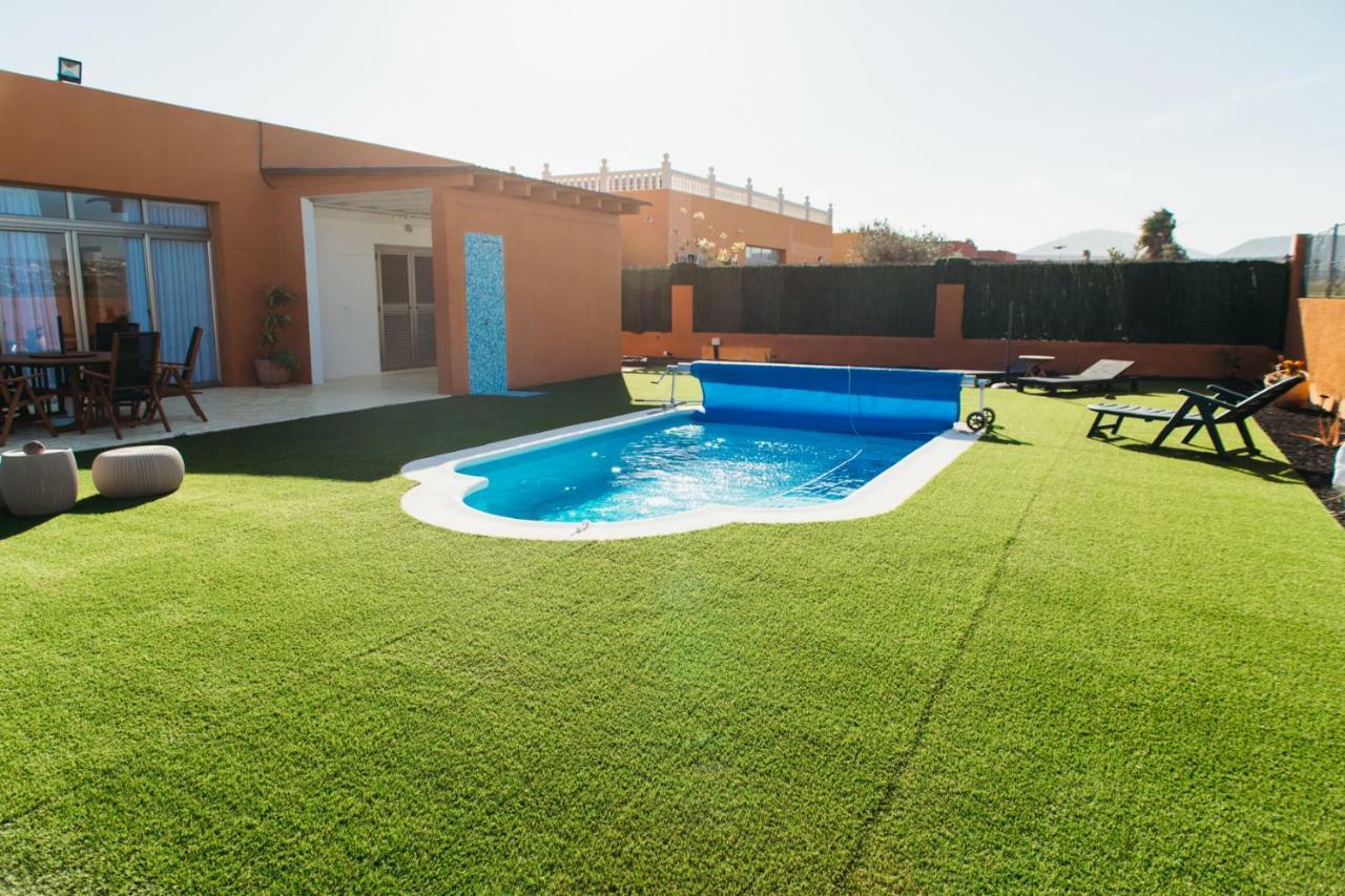 Eco Villa White Suite With Climatized Pool Caleta De Fuste Luaran gambar